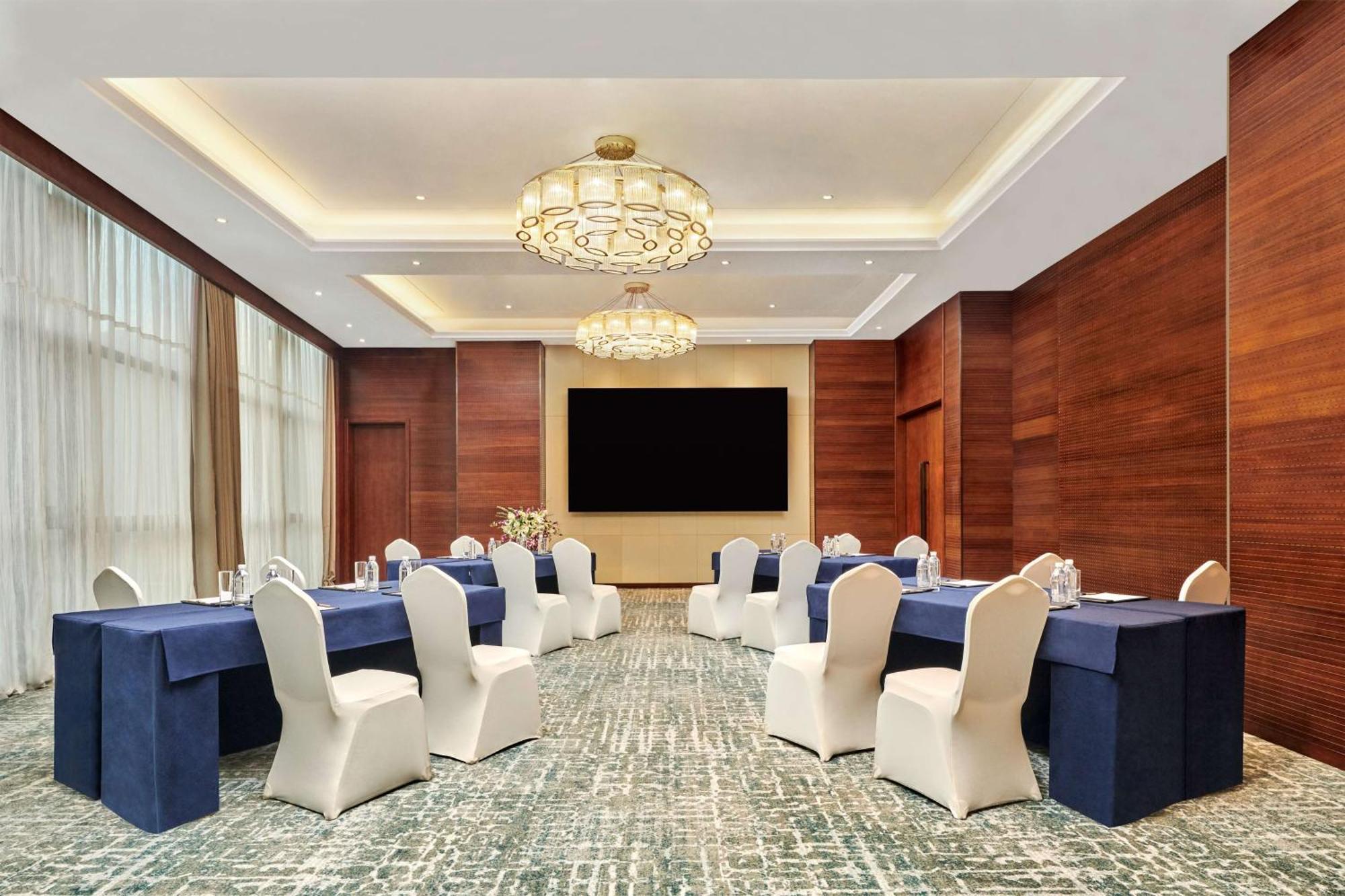 Hilton Garden Inn Wuhan Hankou מראה חיצוני תמונה