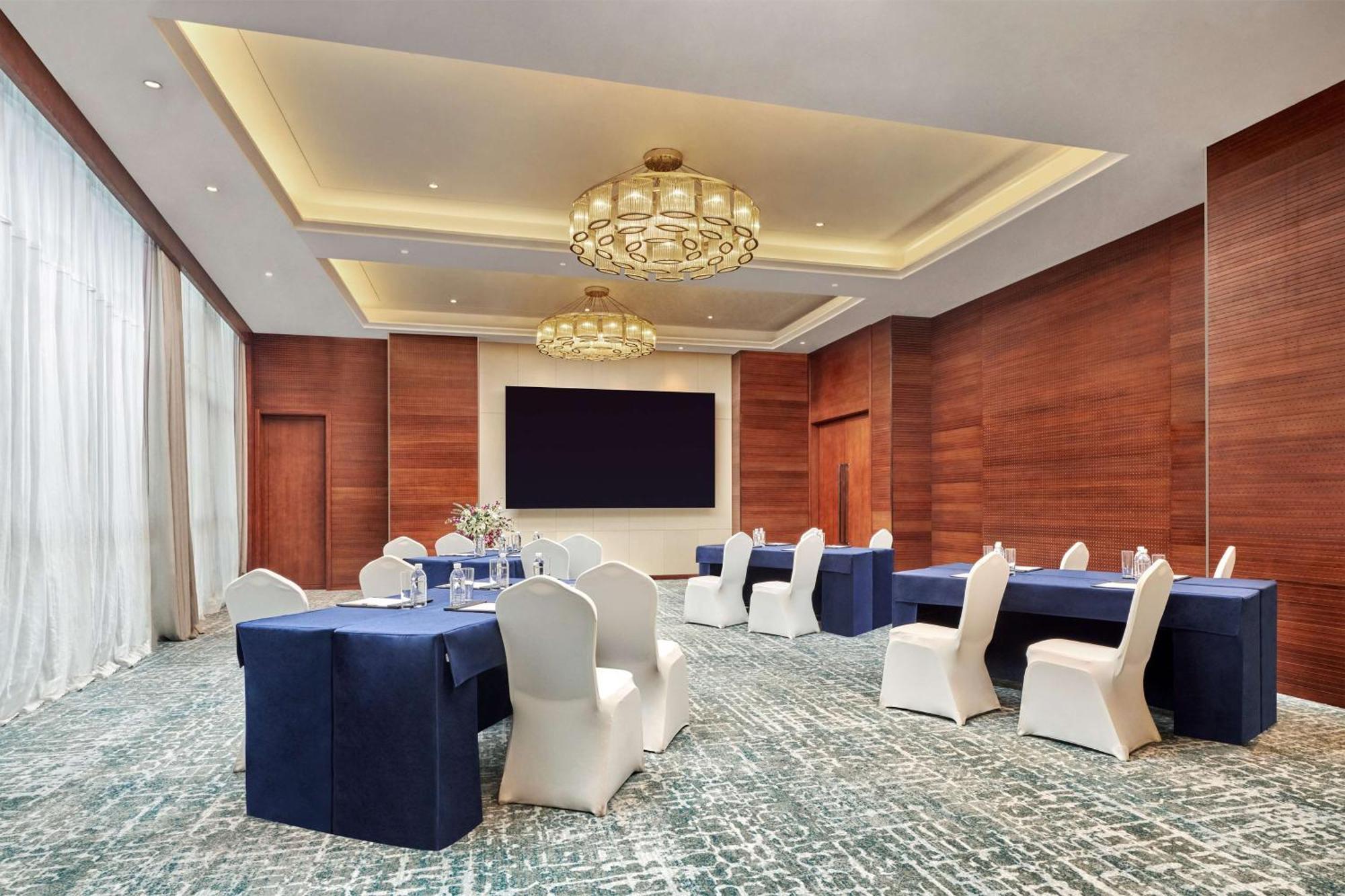 Hilton Garden Inn Wuhan Hankou מראה חיצוני תמונה
