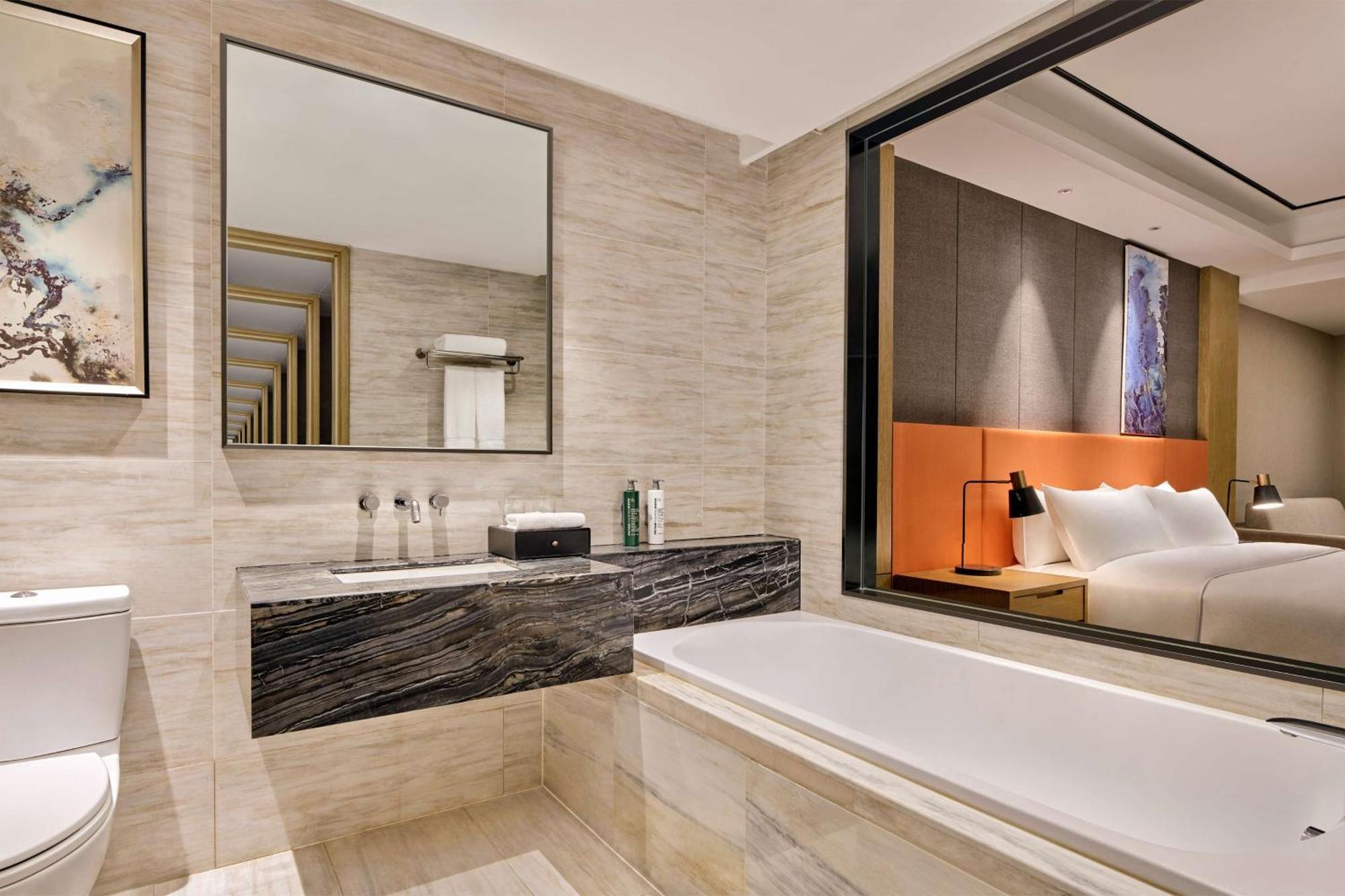 Hilton Garden Inn Wuhan Hankou מראה חיצוני תמונה