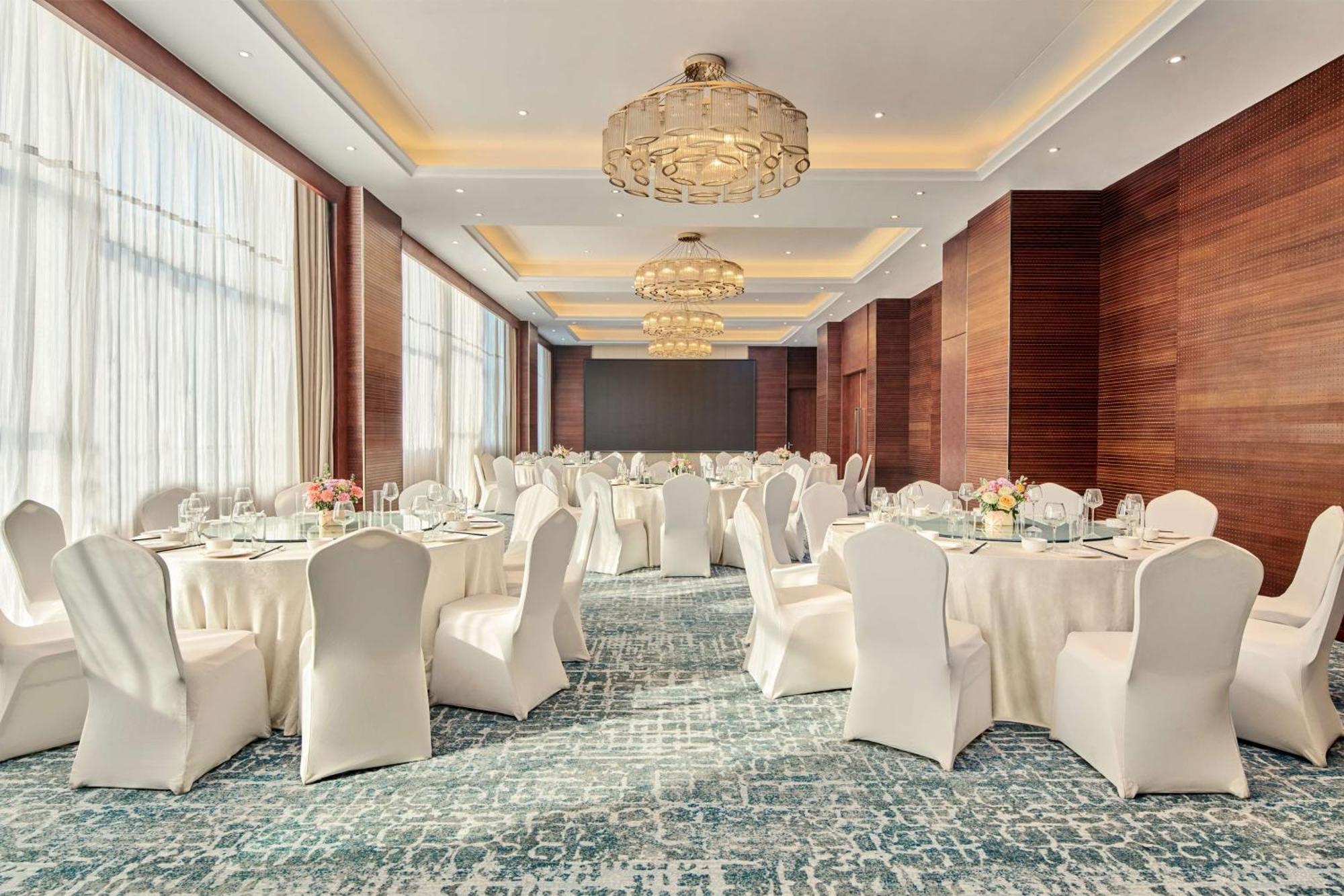 Hilton Garden Inn Wuhan Hankou מראה חיצוני תמונה