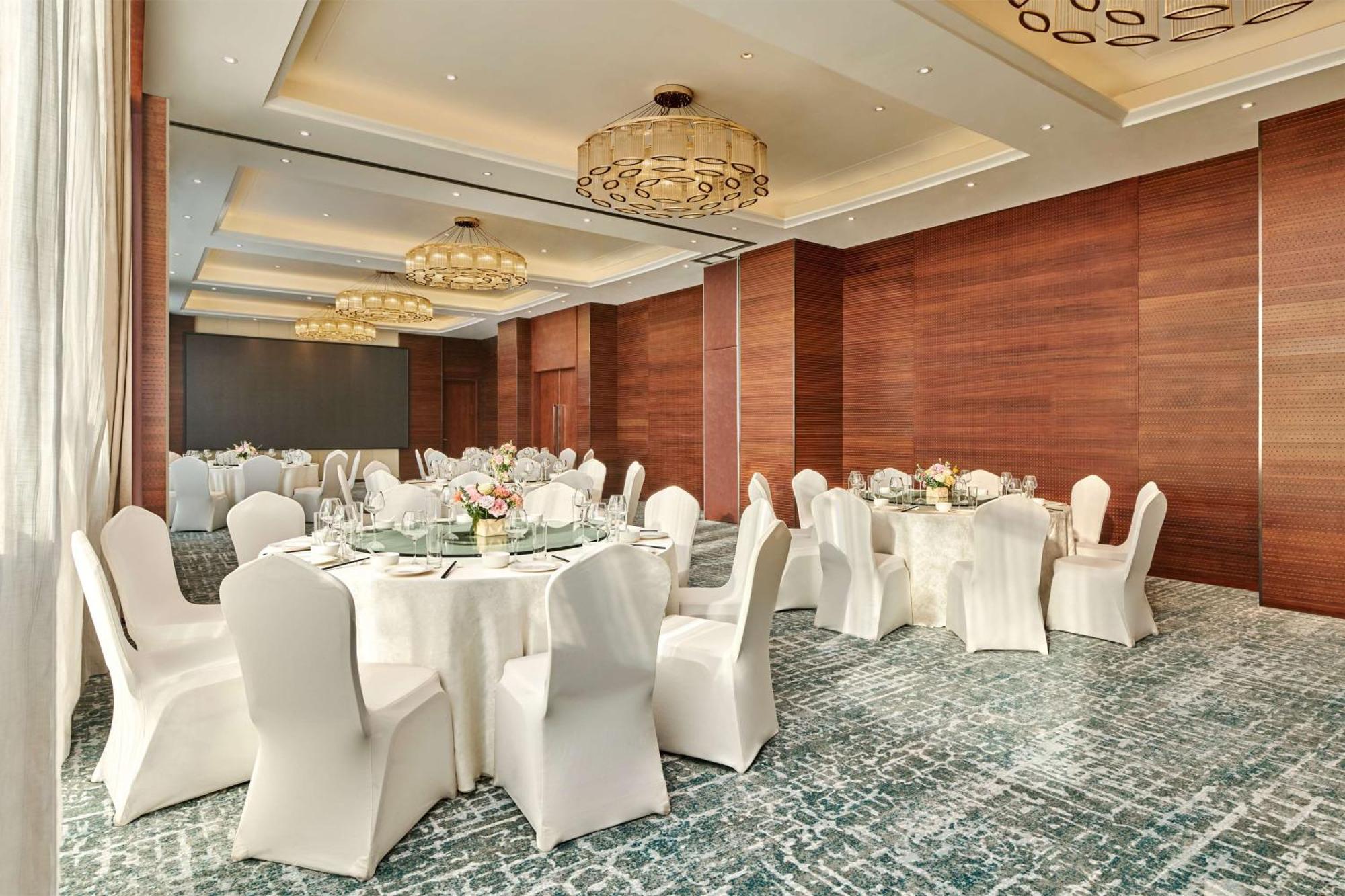 Hilton Garden Inn Wuhan Hankou מראה חיצוני תמונה
