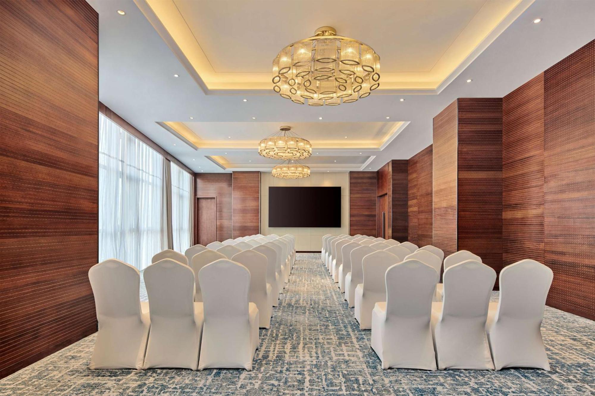 Hilton Garden Inn Wuhan Hankou מראה חיצוני תמונה