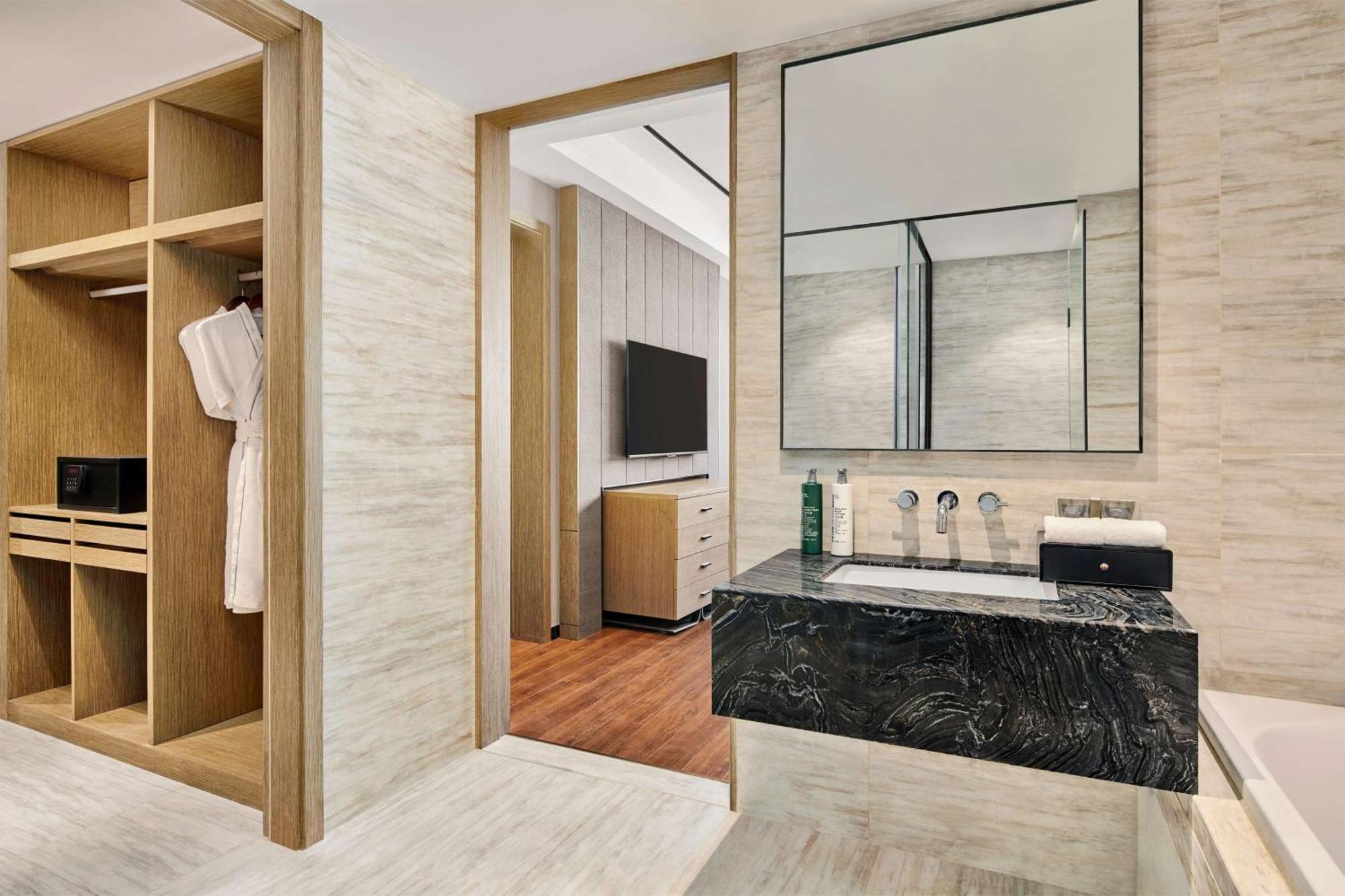 Hilton Garden Inn Wuhan Hankou מראה חיצוני תמונה