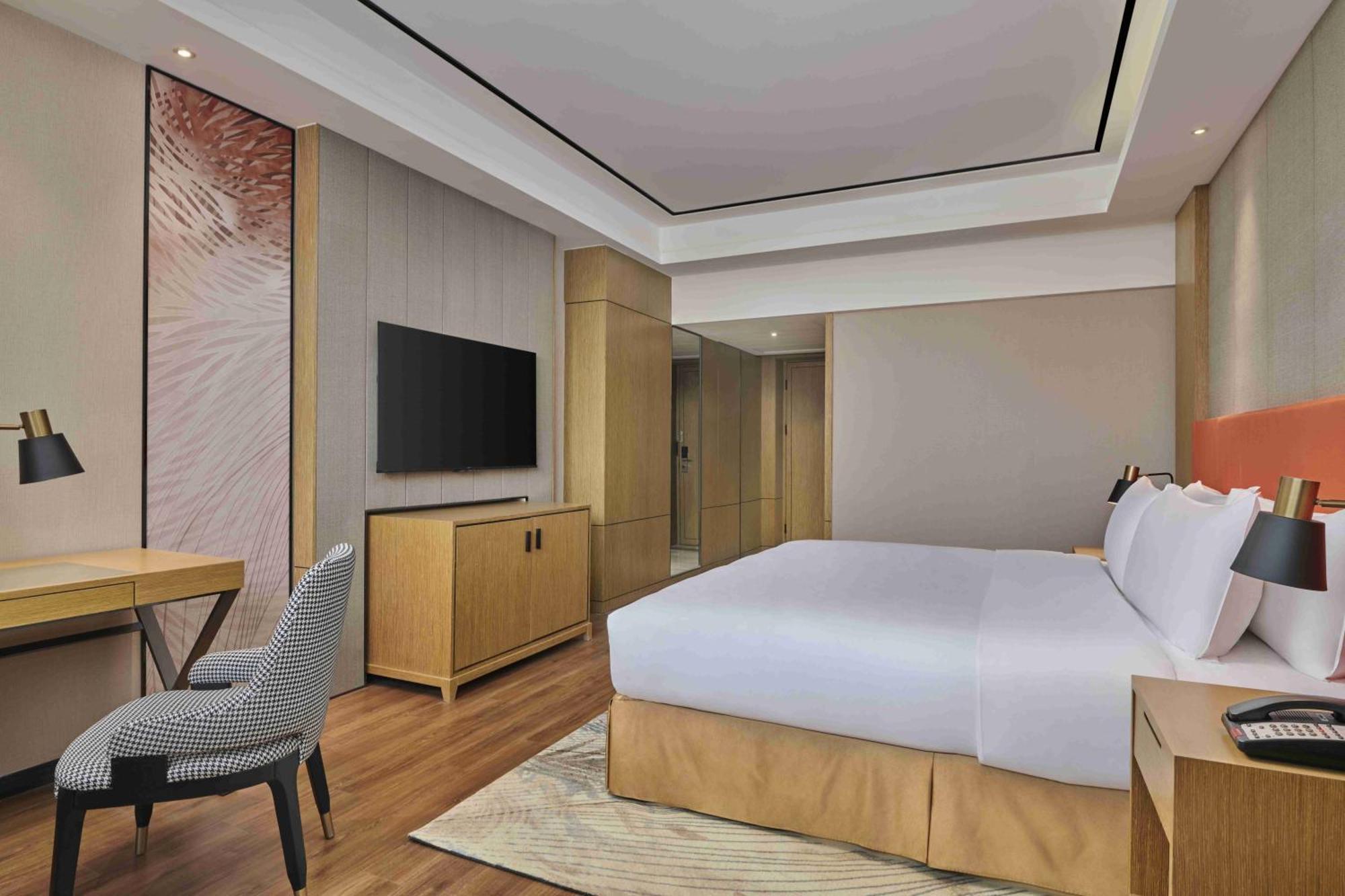 Hilton Garden Inn Wuhan Hankou מראה חיצוני תמונה